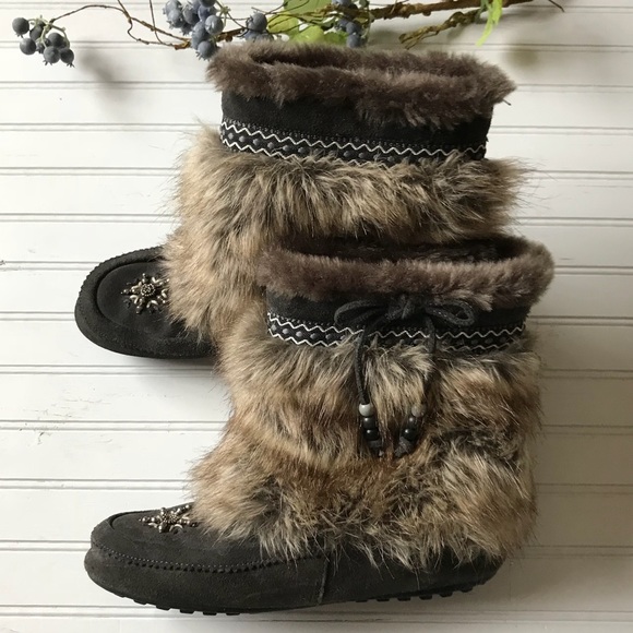 fuzzy moccasin boots
